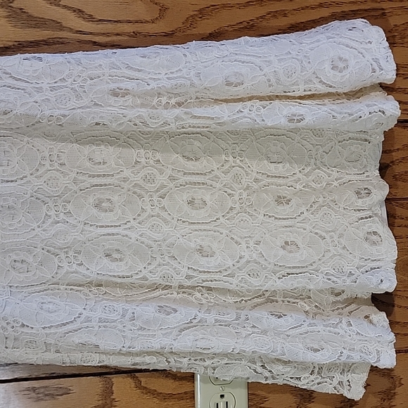 NWT Cream Lace Dress - Picture 4 of 8